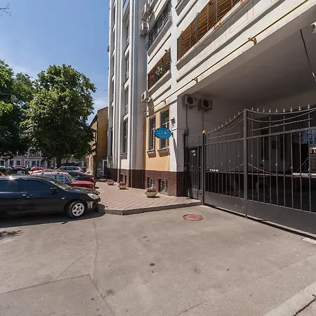 Апартаменти Vip - In The Center Of The City